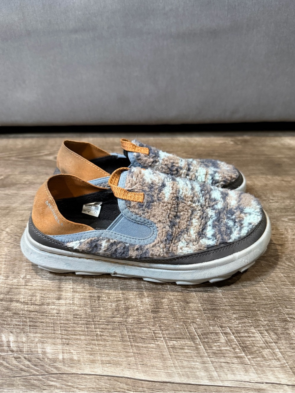 Merrell Hut Moc 2 Women's 8 Beluga Slip-Ons Sherpa Fleece Gorp Nature Camping